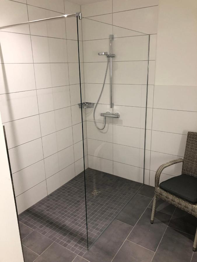 Modernes In Ruhiger Lage, 70qm, 4 Personen Appartement *